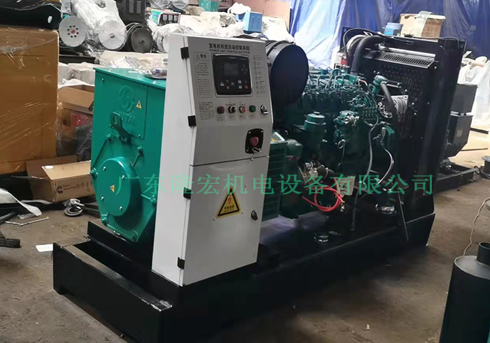 150KW濰柴發(fā)電機、187KVA濰柴動力柴油發(fā)電機組，底部油箱、四保護控制器、側(cè)面柜