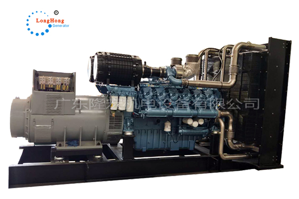650KW濰柴柴油發(fā)電機組 全銅線無刷 12M26D792E200 電子調(diào)速